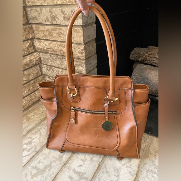 London Fog purse. Vegan Leather - Picture 1 of 9